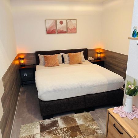 2 Room Galerie Einliegerwohnung In Rheinstetten, Messe Naehe, Rollstuhlfahrer Geeignet Kültér fotó